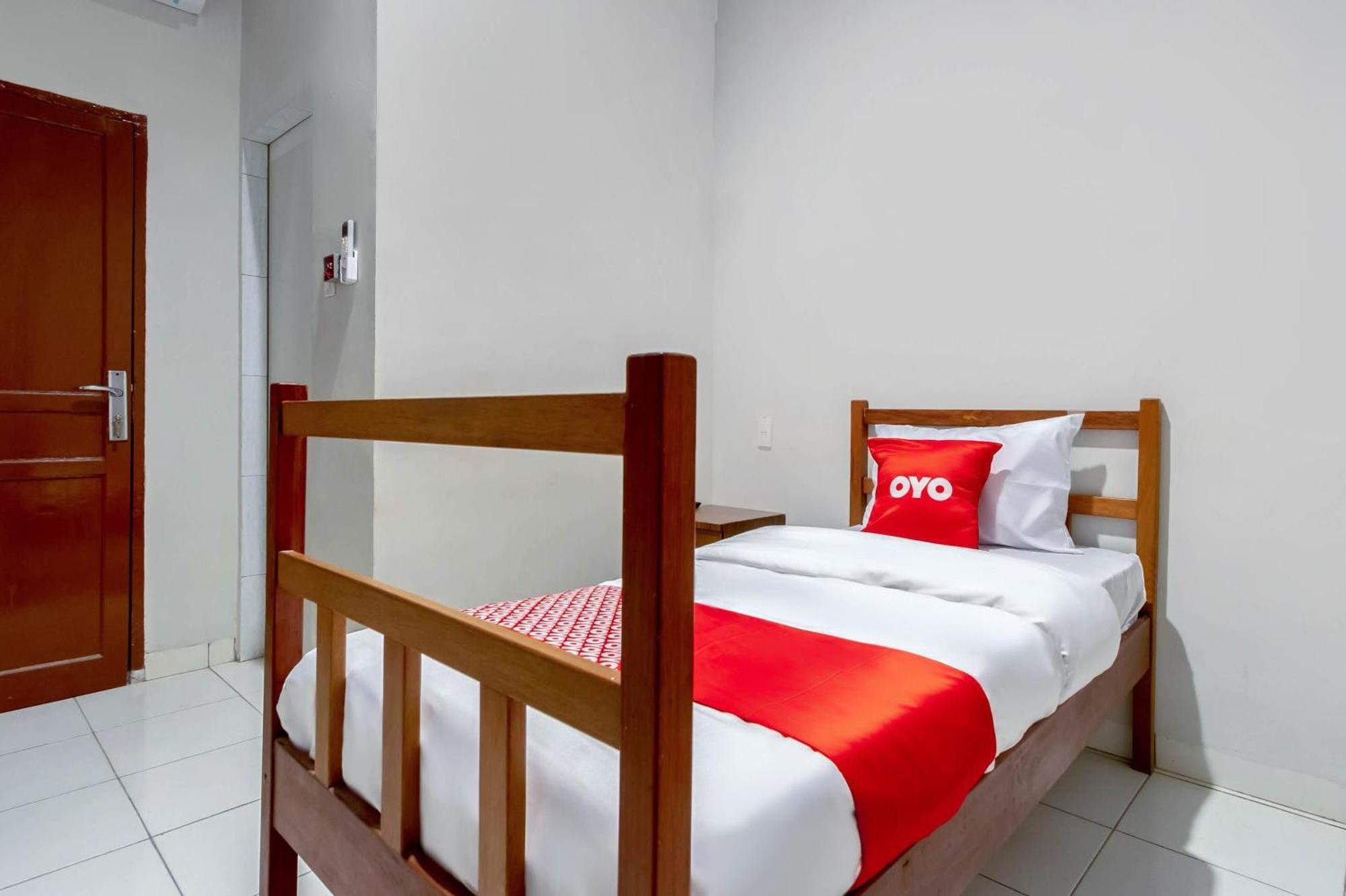 Super Oyo 2345 Homestay Jaya Medan Zewnętrze zdjęcie